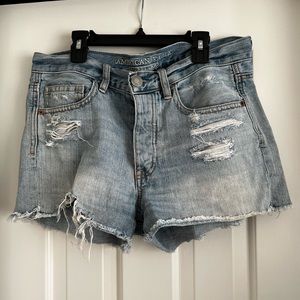 American Eagle boyfriend low rise shorts size 4